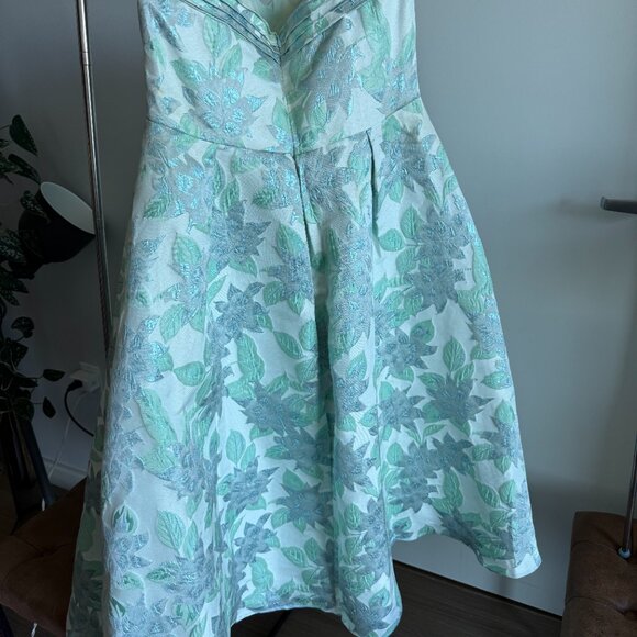 Mint Textured Flowery cocktail midi dress - size 8 - Picture 2 of 6